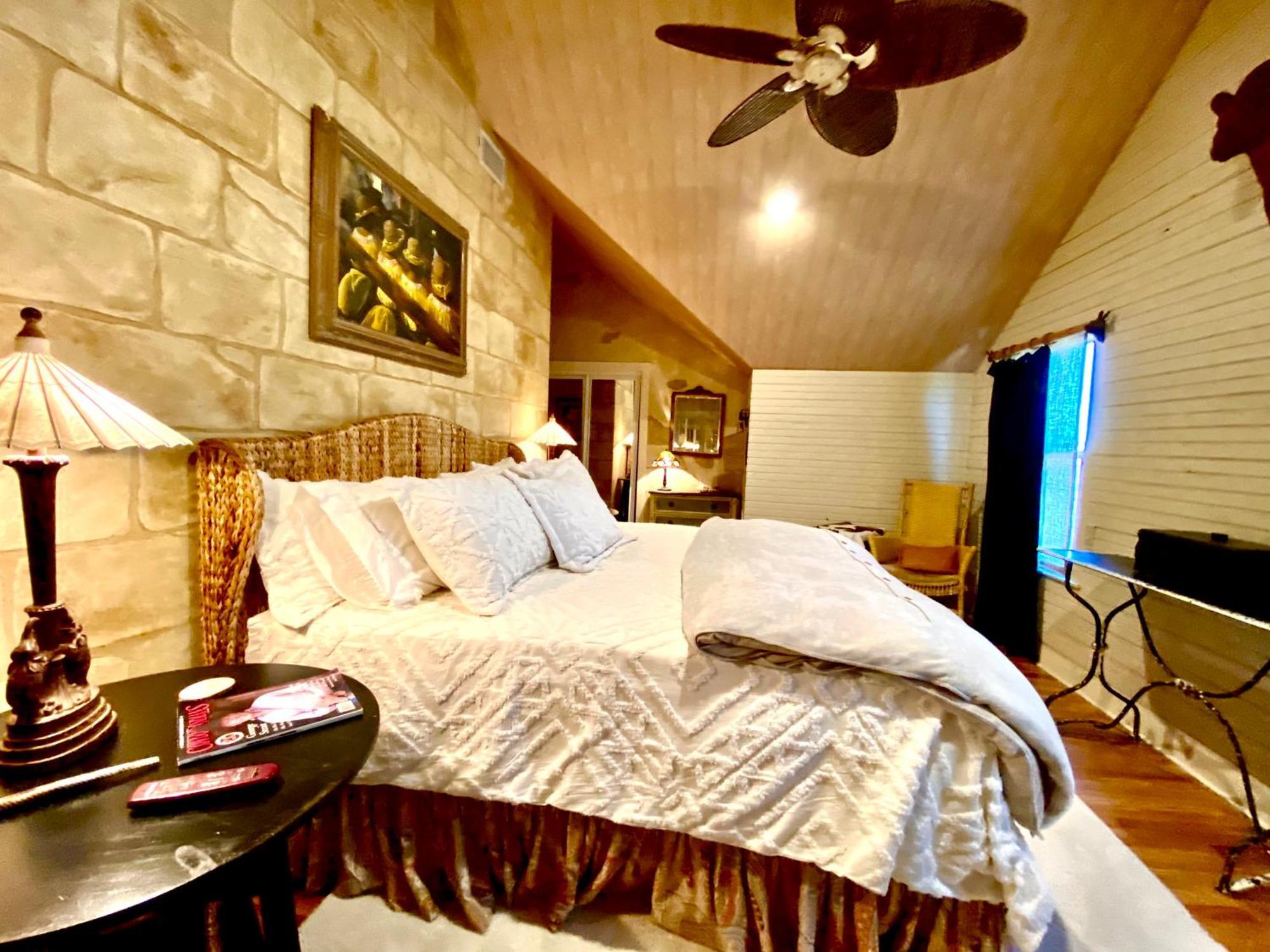 V700 Ranch Stays Marble Falls Exteriör bild