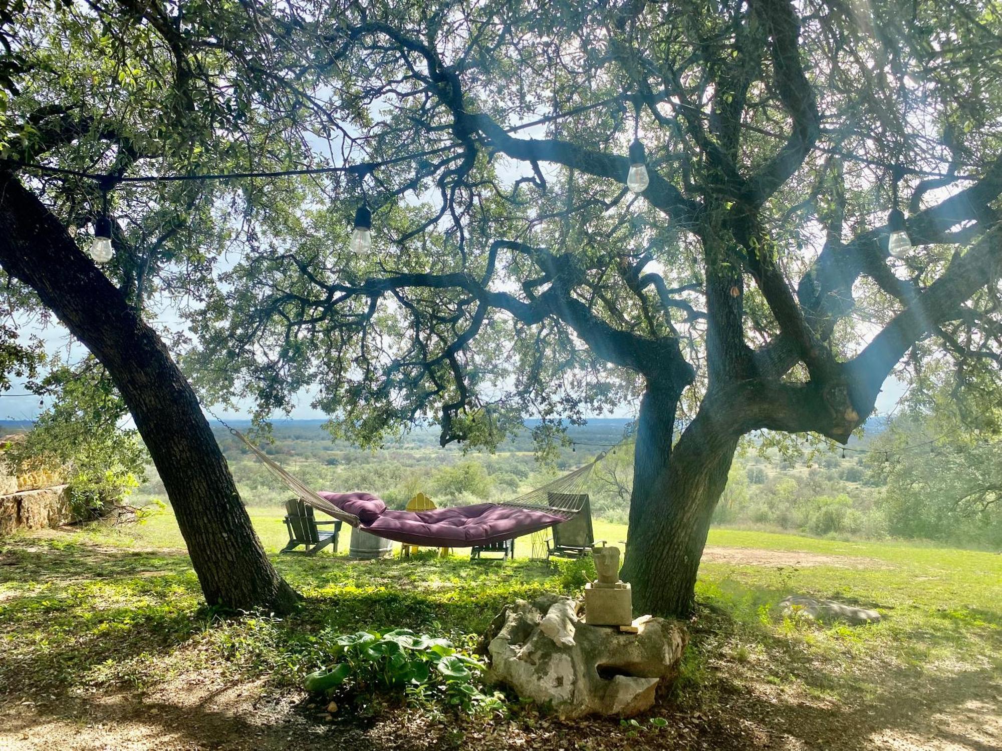 V700 Ranch Stays Marble Falls Exteriör bild