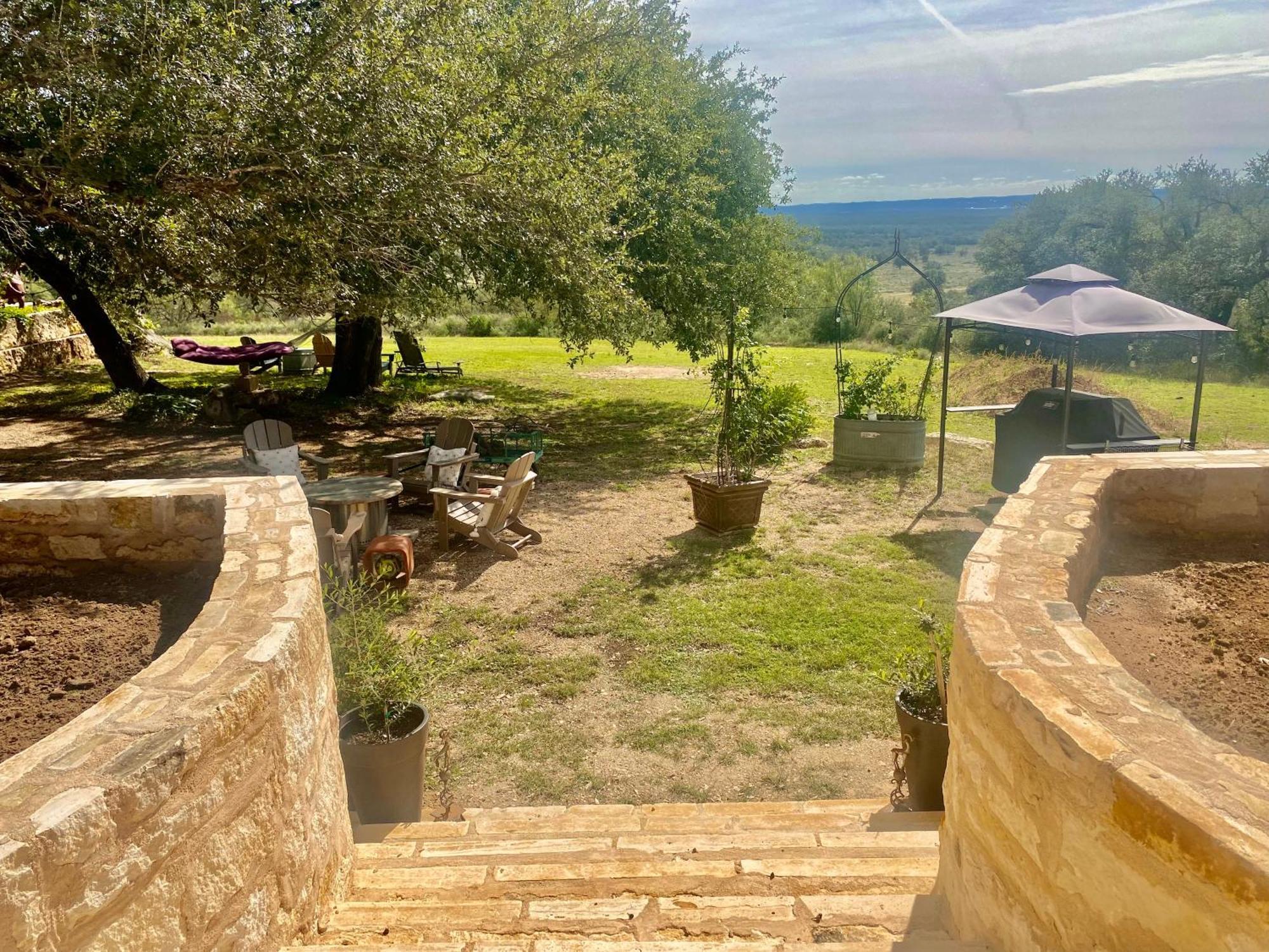 V700 Ranch Stays Marble Falls Exteriör bild