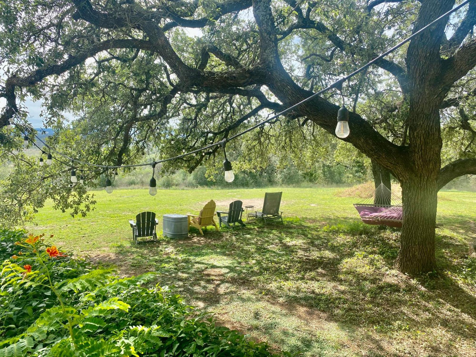 V700 Ranch Stays Marble Falls Exteriör bild