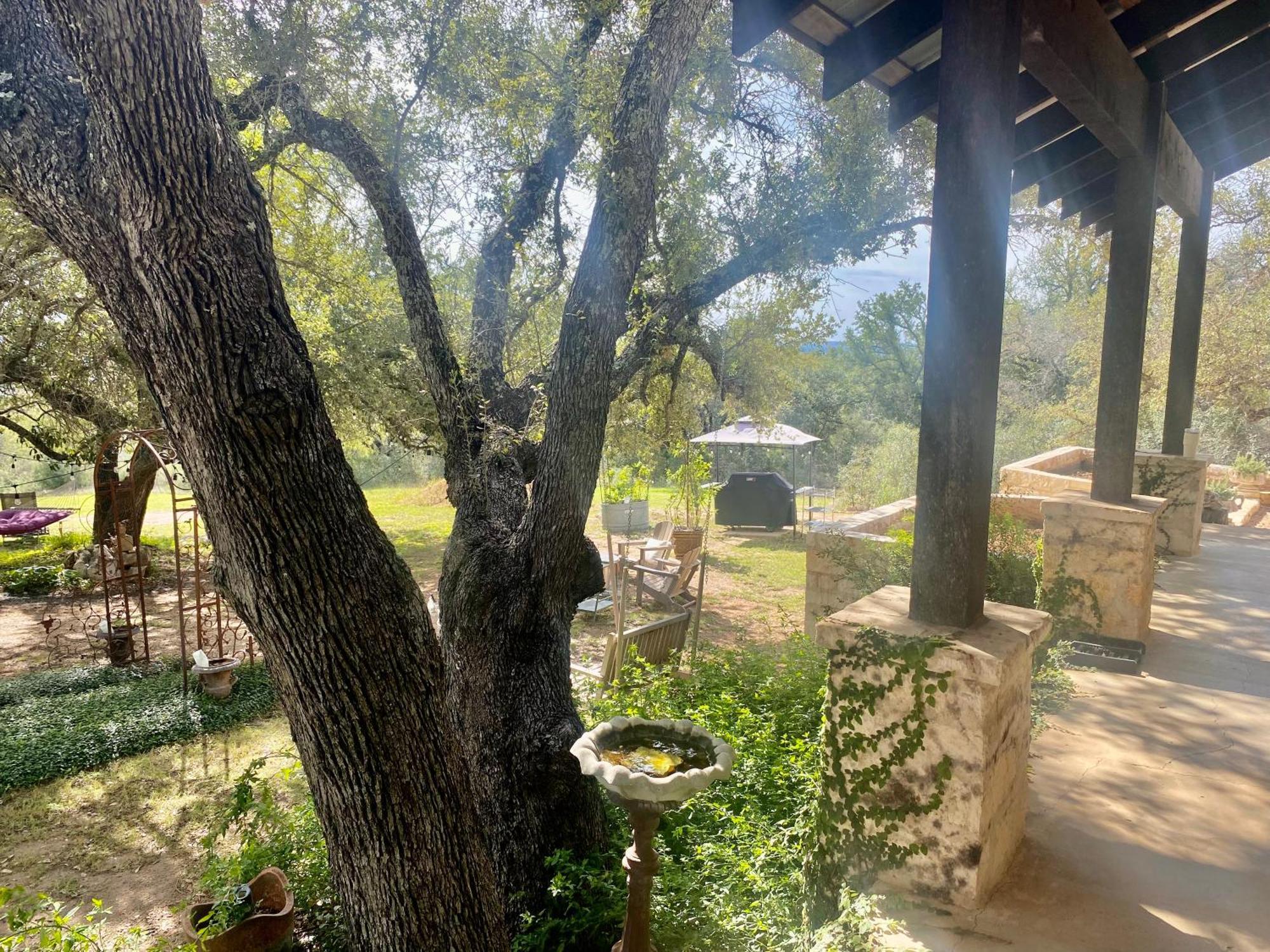 V700 Ranch Stays Marble Falls Exteriör bild