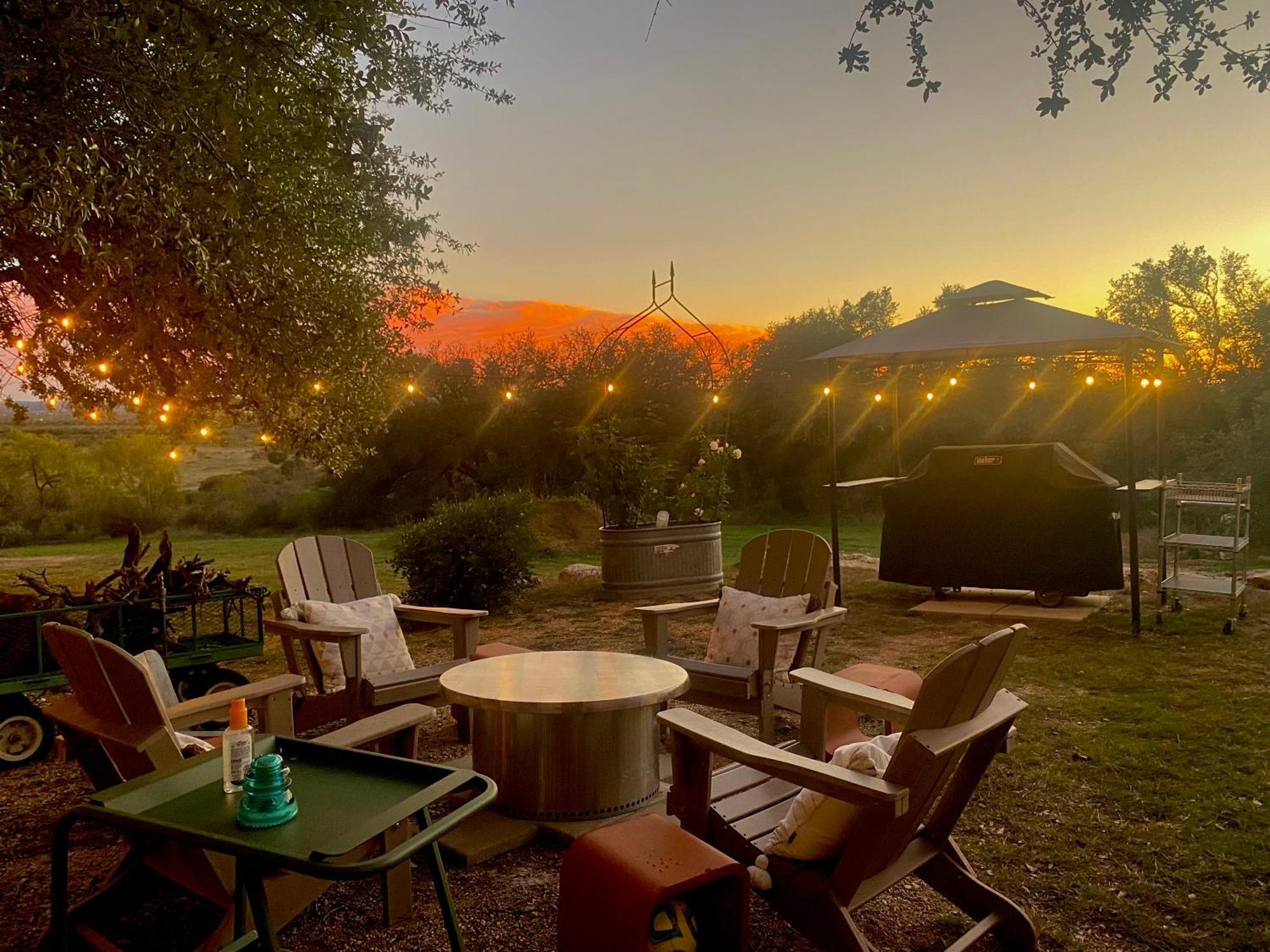V700 Ranch Stays Marble Falls Exteriör bild